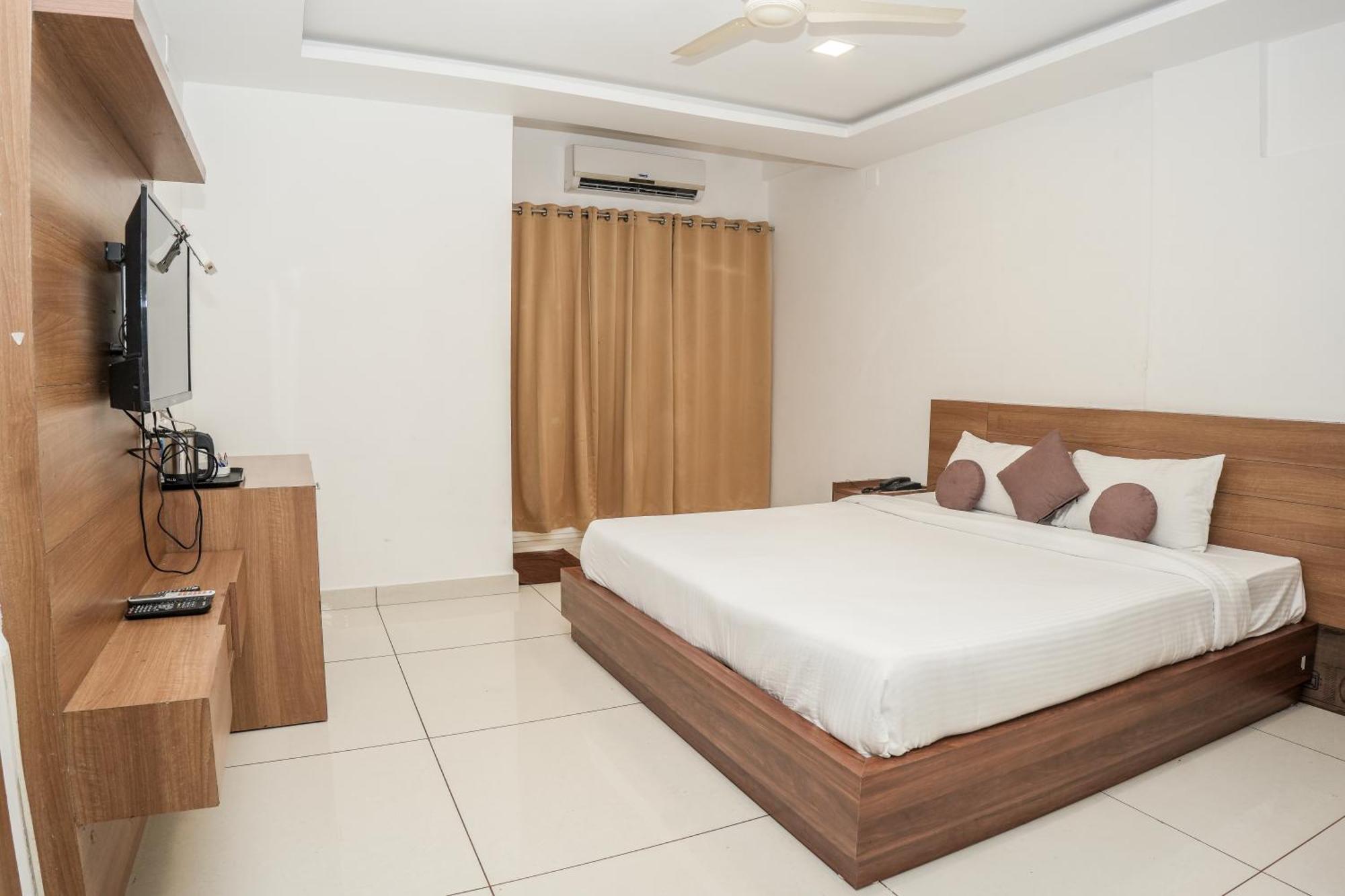 Hotel Lets Stay Kochi Eksteriør bilde