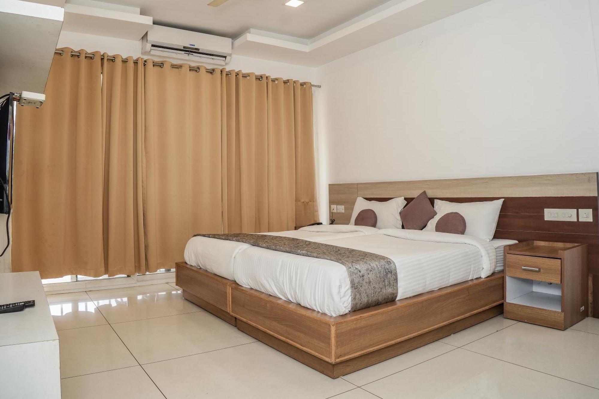 Hotel Lets Stay Kochi Eksteriør bilde