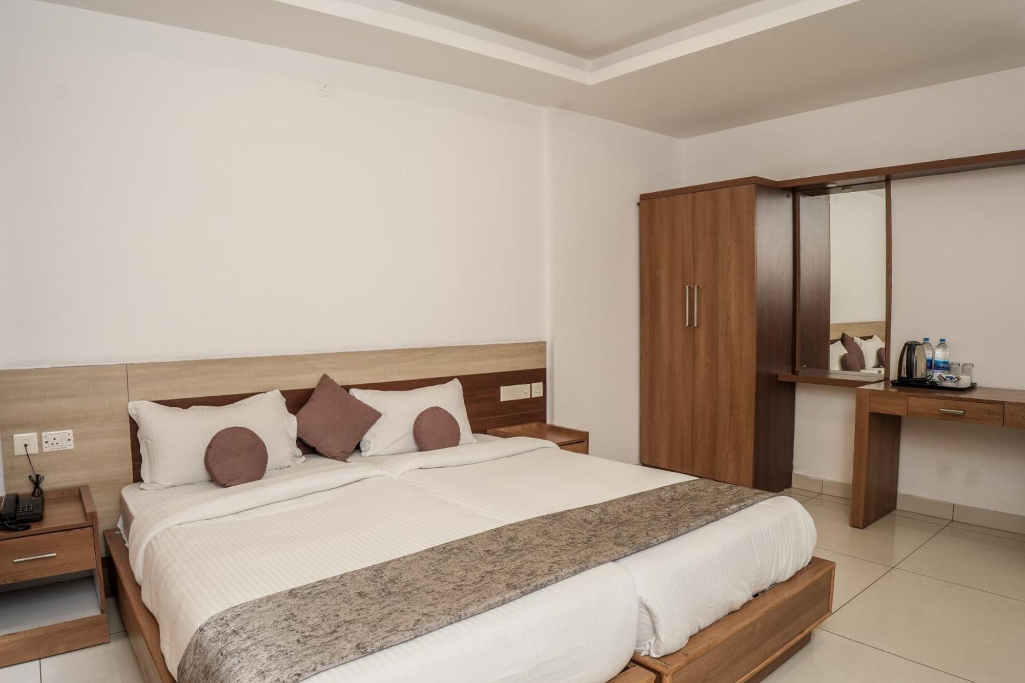 Hotel Lets Stay Kochi Eksteriør bilde